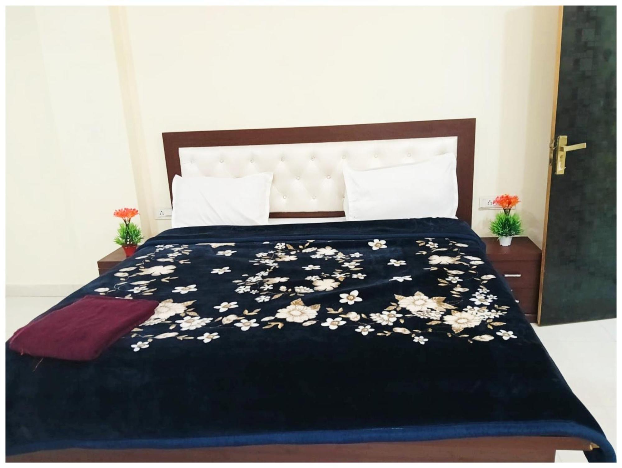 Premium Raj Mahal Palace In Hotel Jaipur