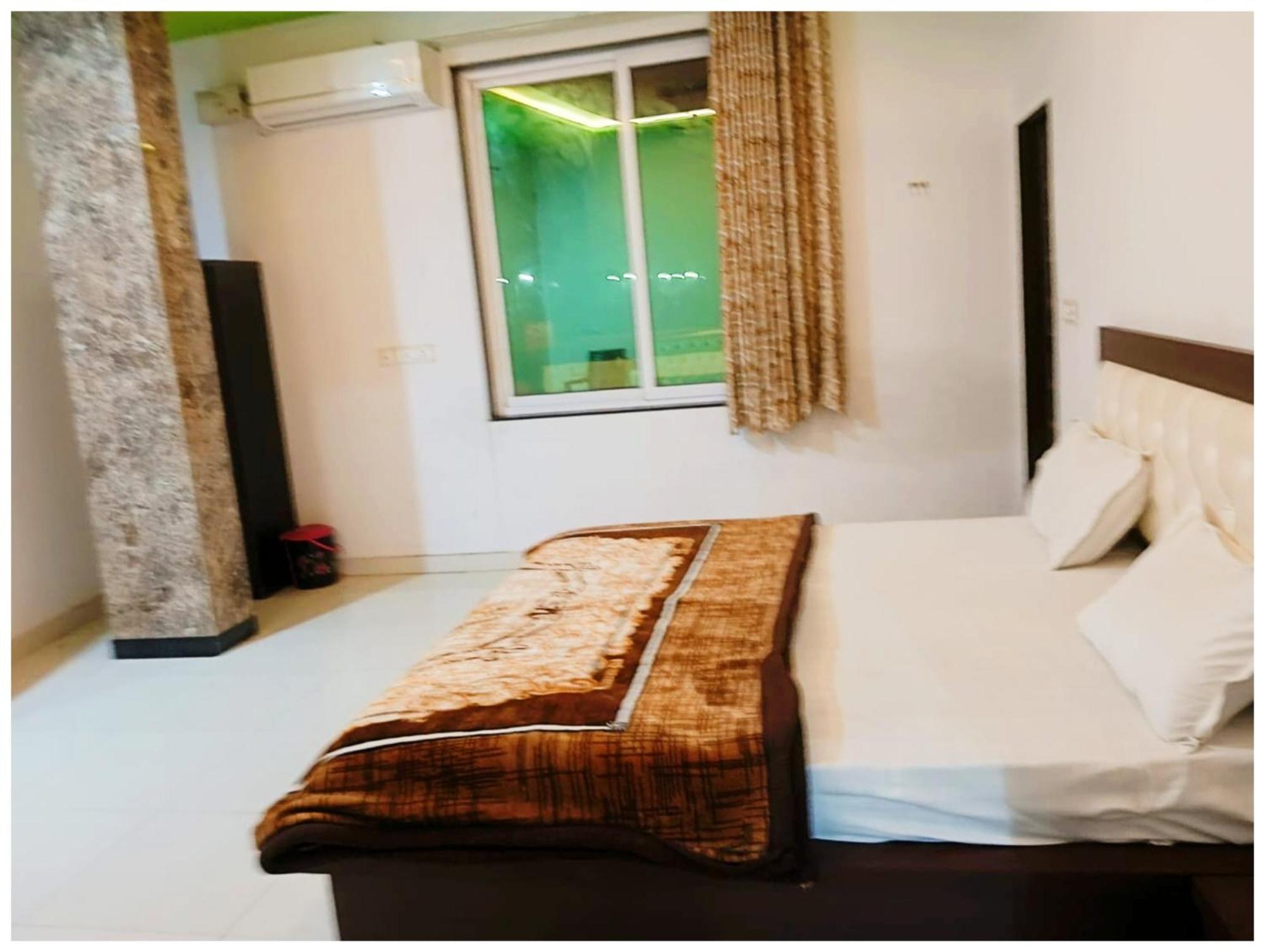 Premium Raj Mahal Palace In Hotel Jaipur