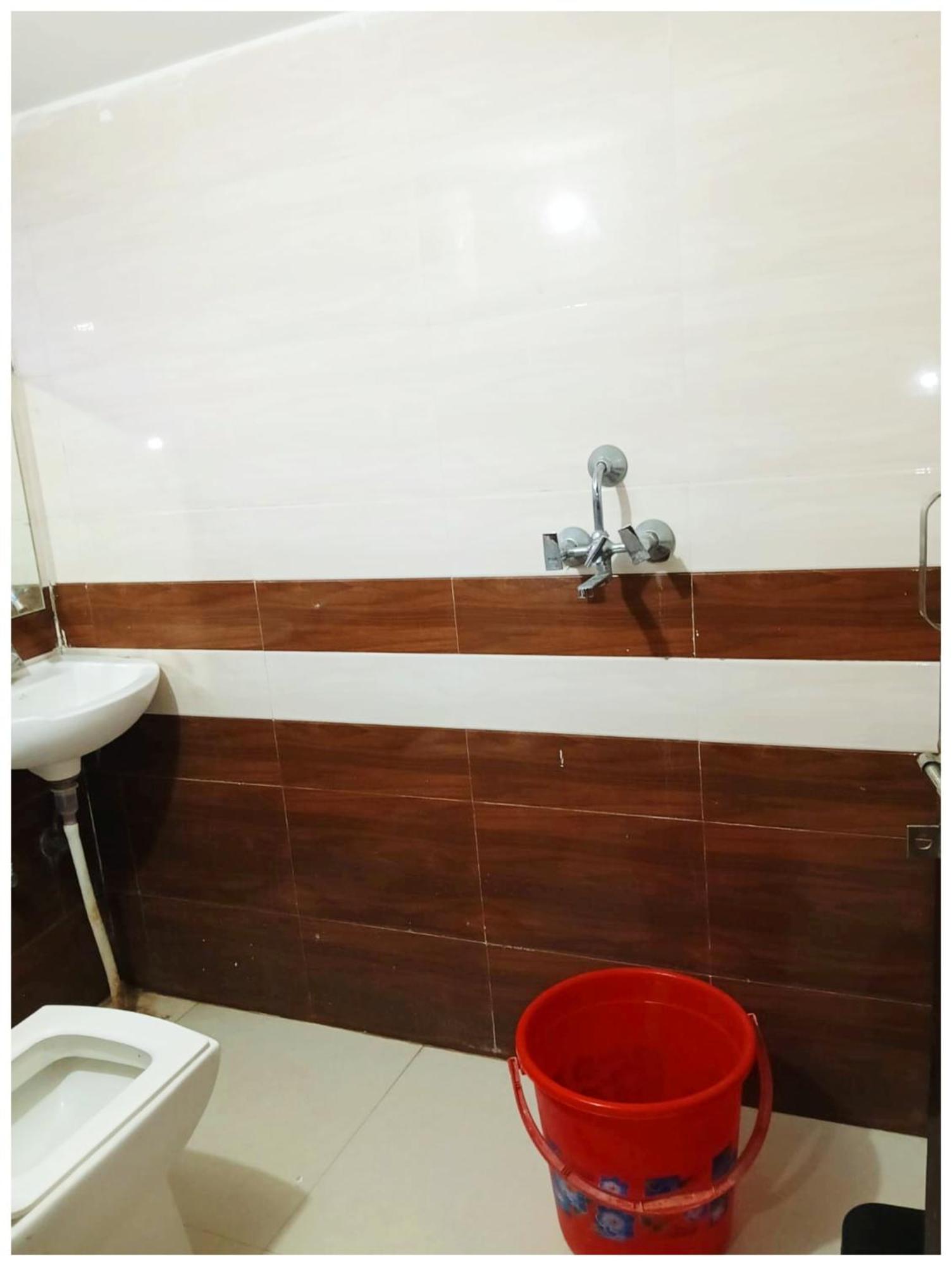 Hotel Premium Raj Mahal Palace In 3*