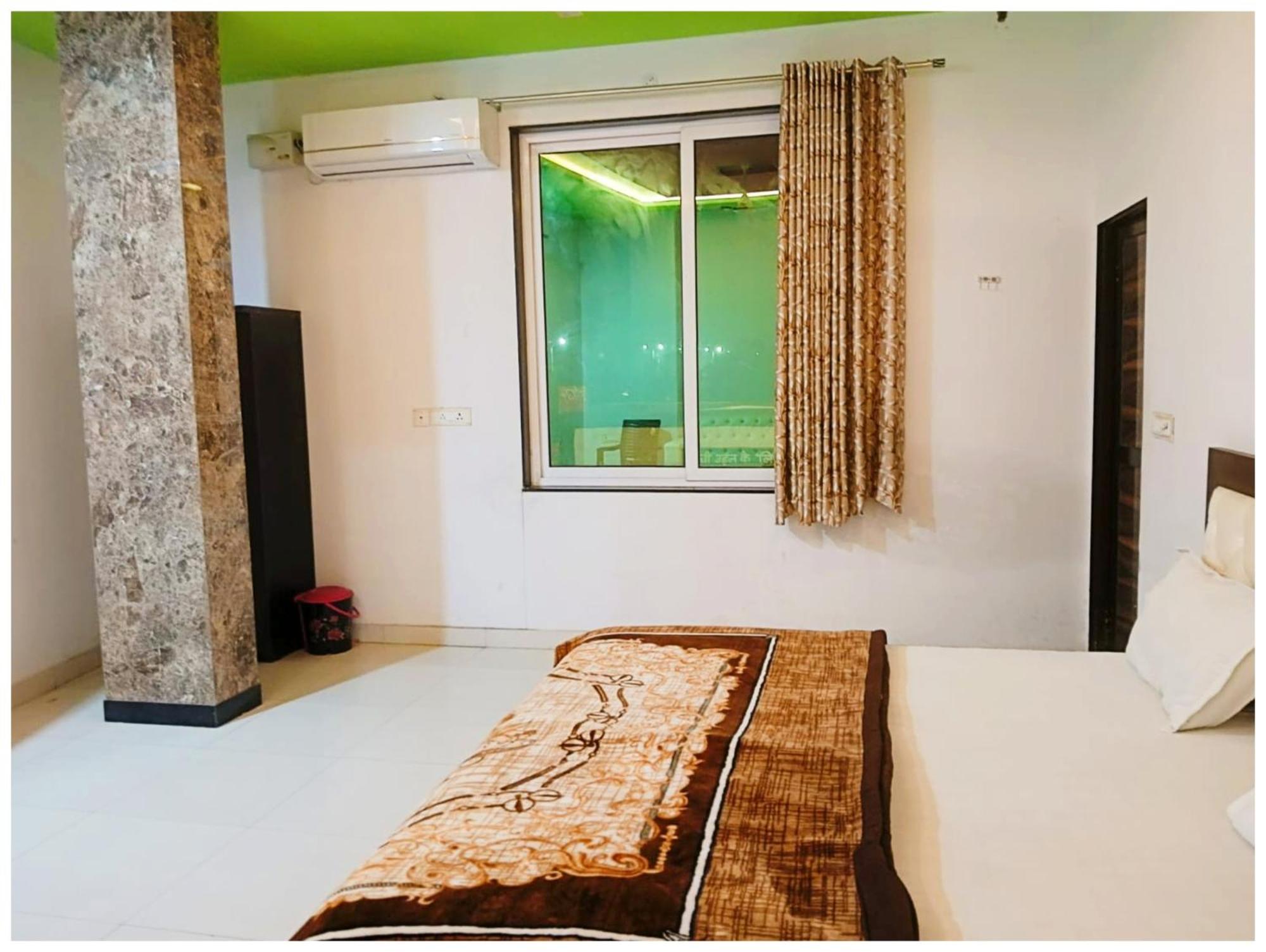 Premium Raj Mahal Palace In 3* Jaipur